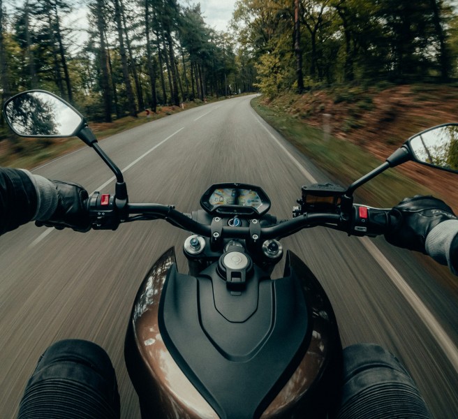 schnell Motorradfahren auf den Passstraßen