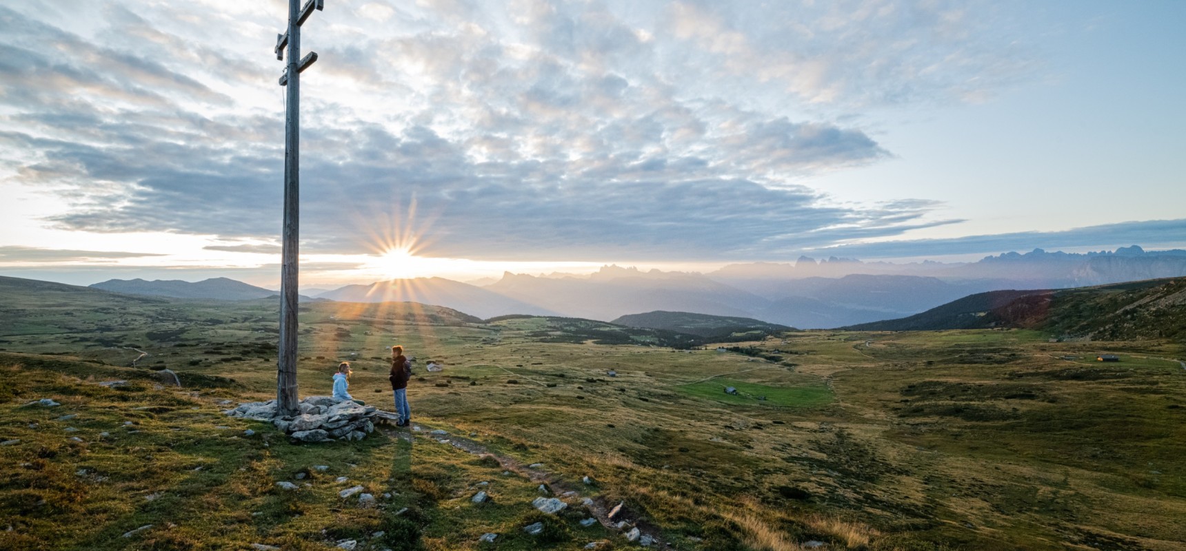Aussicht in den Bergen Schöne Aussicht auf den Bergen im Meranerland