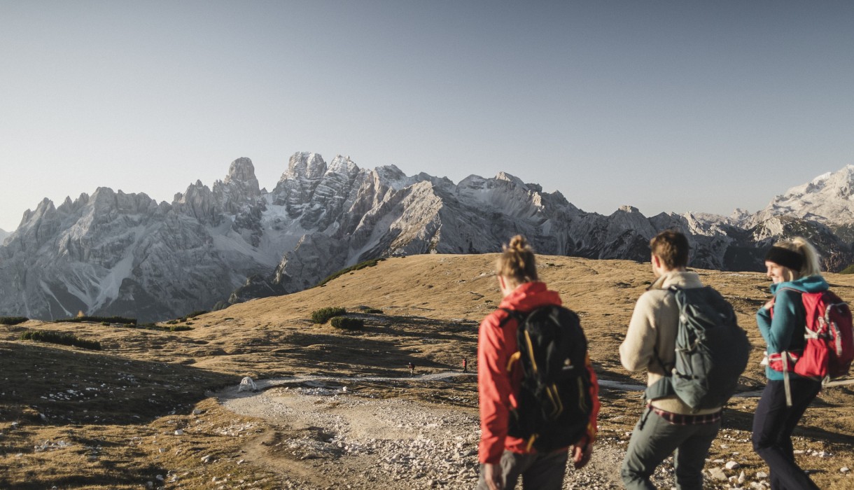 Wandern in den Bergen Wunderschöner Ausblick bei den Wanderungen im Meranerland