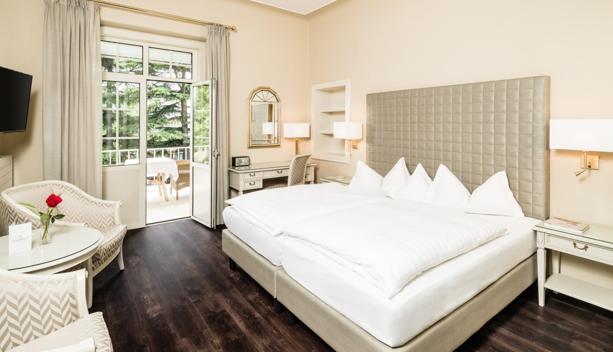 Doppelzimmer Gartenseite, Meranerhof Meranerhof Doppelzimmer Gartenseite mit Balkon