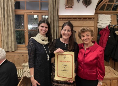 Elisabeth Kaserer: 20 Jahre als Chefrezeptionistin im Meranerhof in Meran – Ein Jubiläum der Hingabe und Professionalität