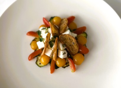 Zucchini-Feta-Salat: Ein erfrischendes Sommergericht im Stadthotel Meranerhof in Meran, Südtirol